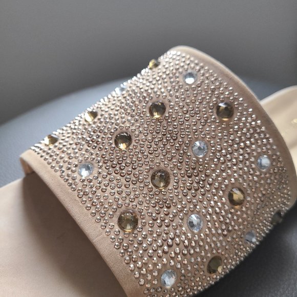 Stewart Weitzman sandal flats with jewels - Picture 3 of 3